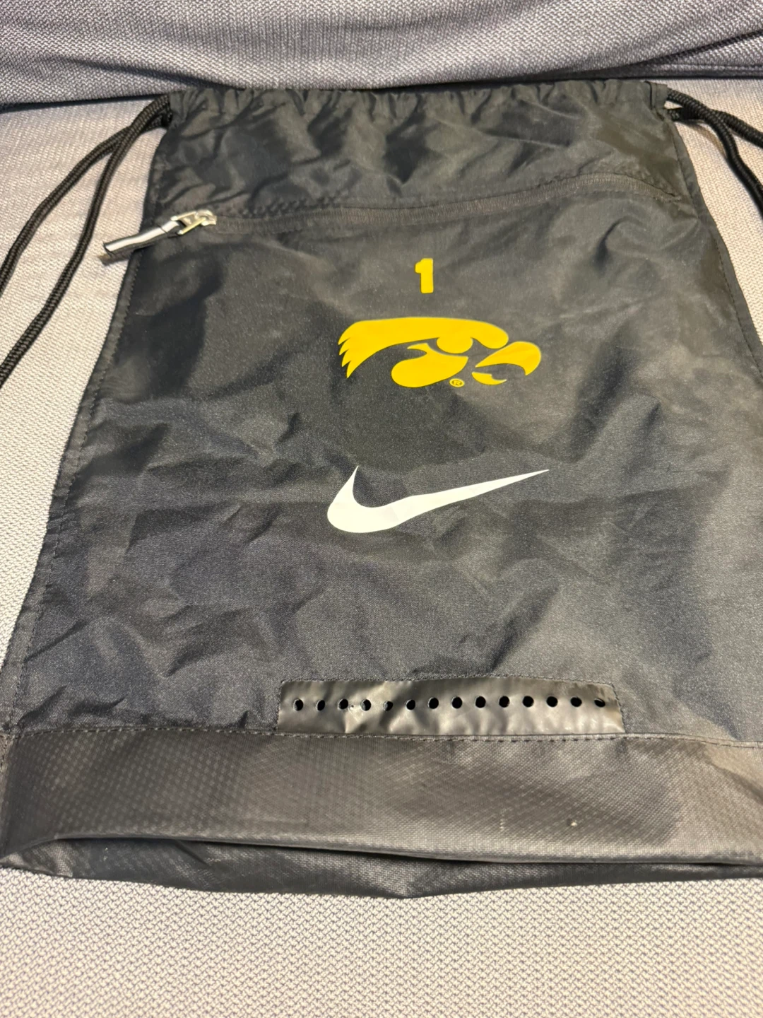 Nike Iowa Hawkeyes Drawstring Bag - photo 2