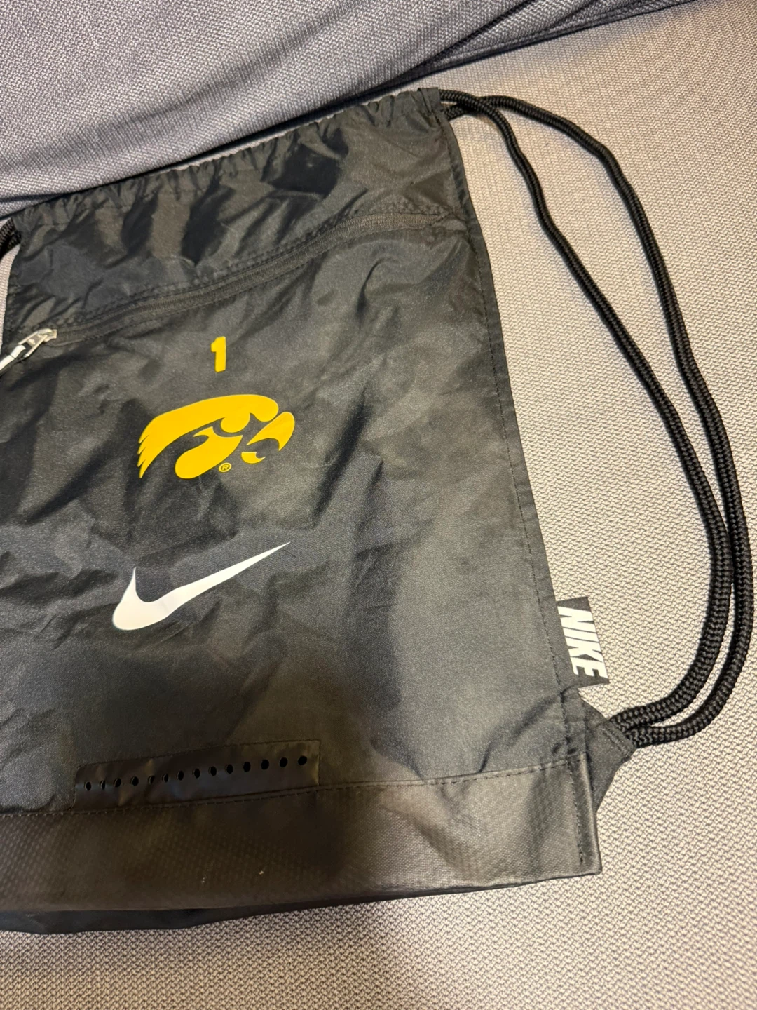 Nike Iowa Hawkeyes Drawstring Bag - photo 4