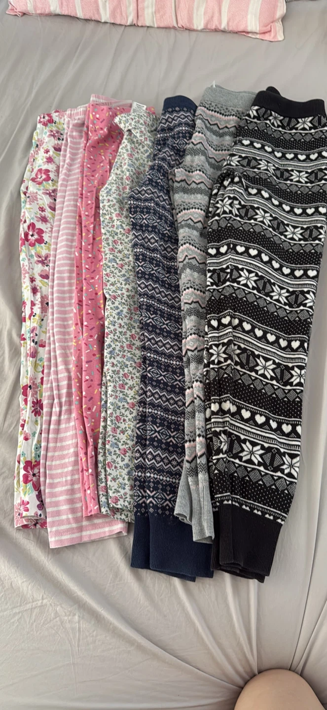 Kids’ leggings, size 14.