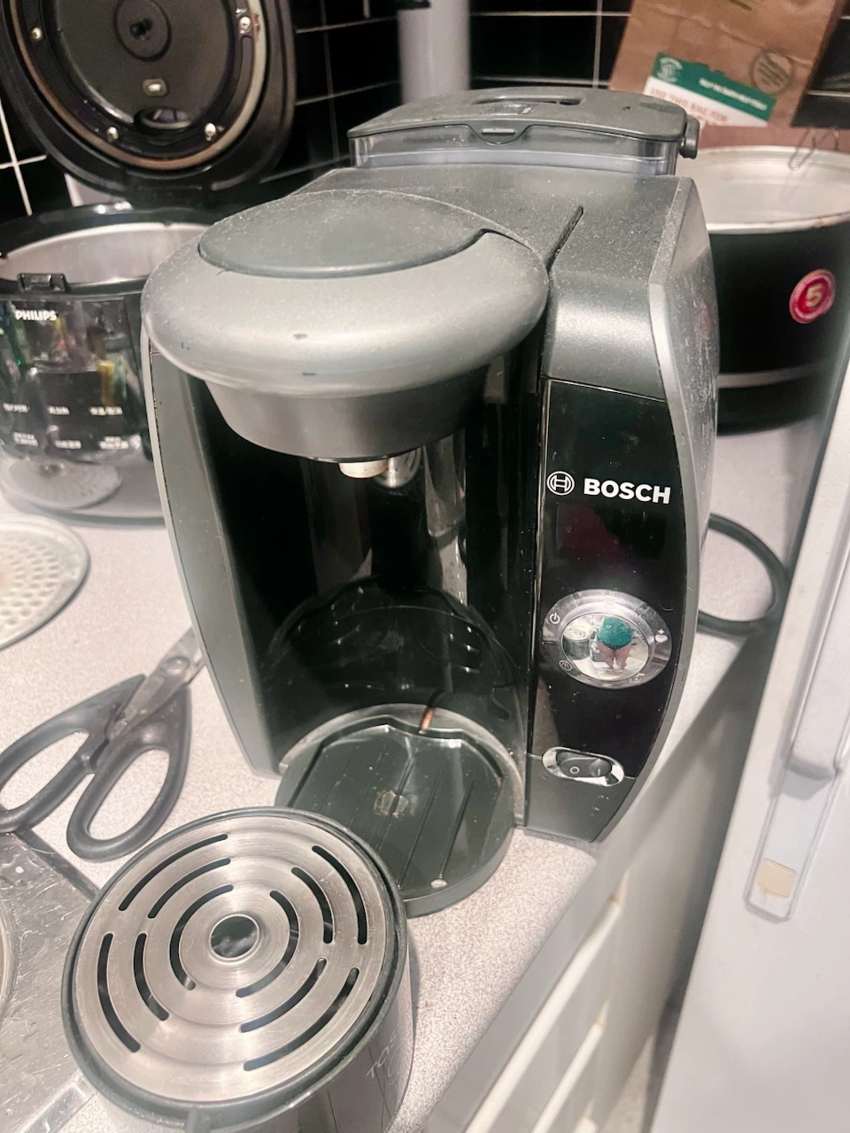 Bosch Tassimo T65 Coffee Brewer+ free coffee pods - photo 4