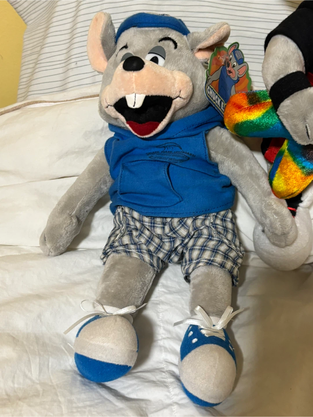 2 vintage Chuck e cheese plush NWT - photo 3