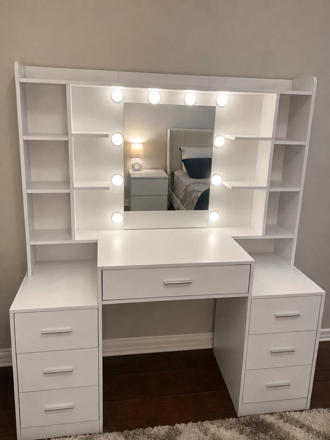White Hollywood Vanity / Makeup Desk – Excellent Condition - photo 2