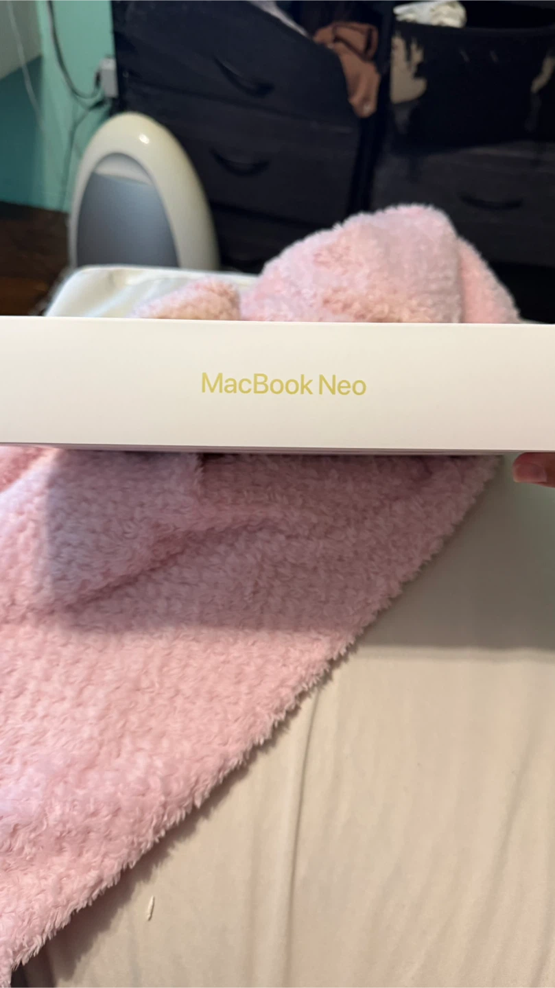 Apple MacBook Neo 13-inch, 8GB Memory, 256GB Storage - photo 2