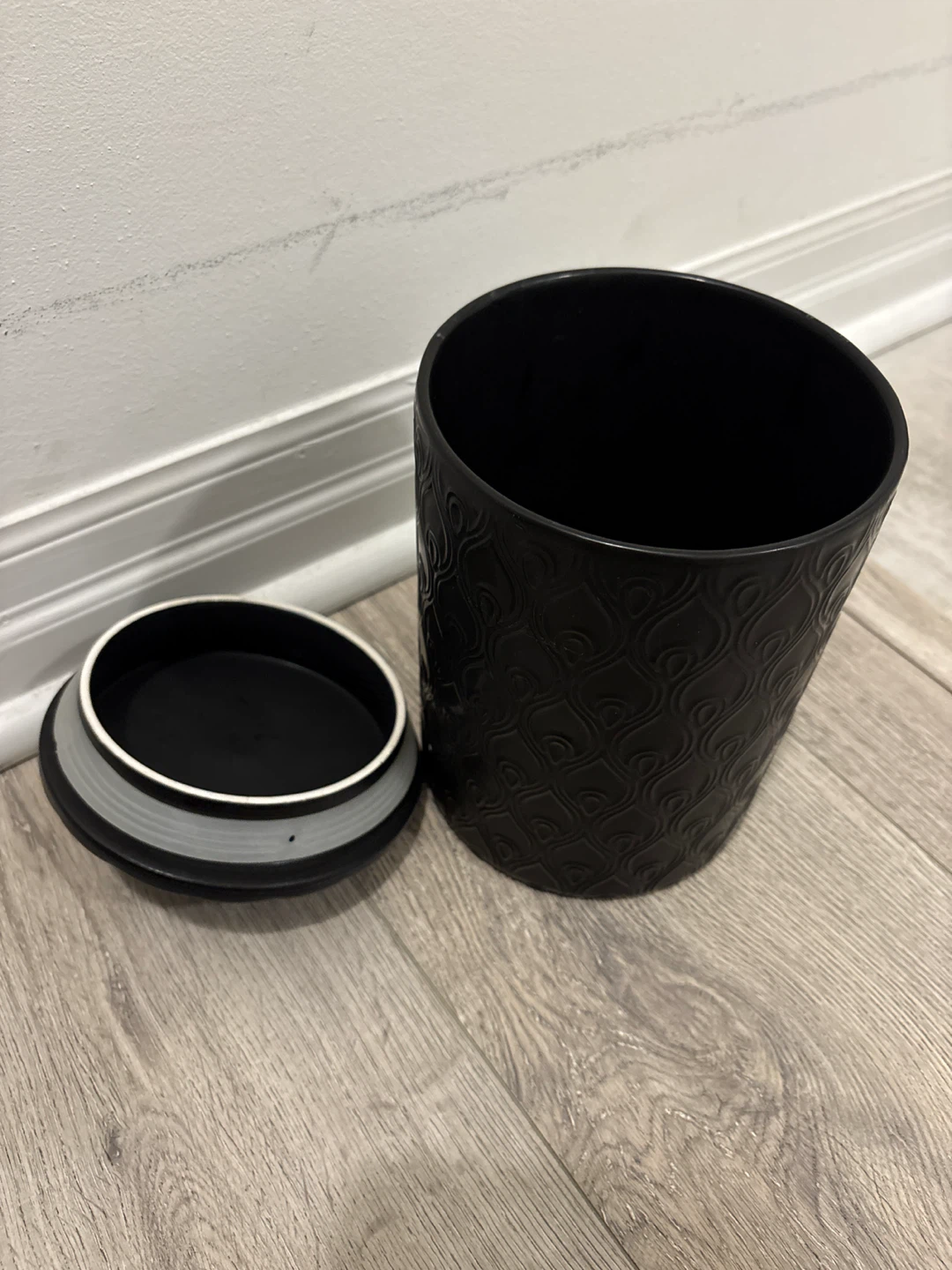 Black cookie jar - photo 2