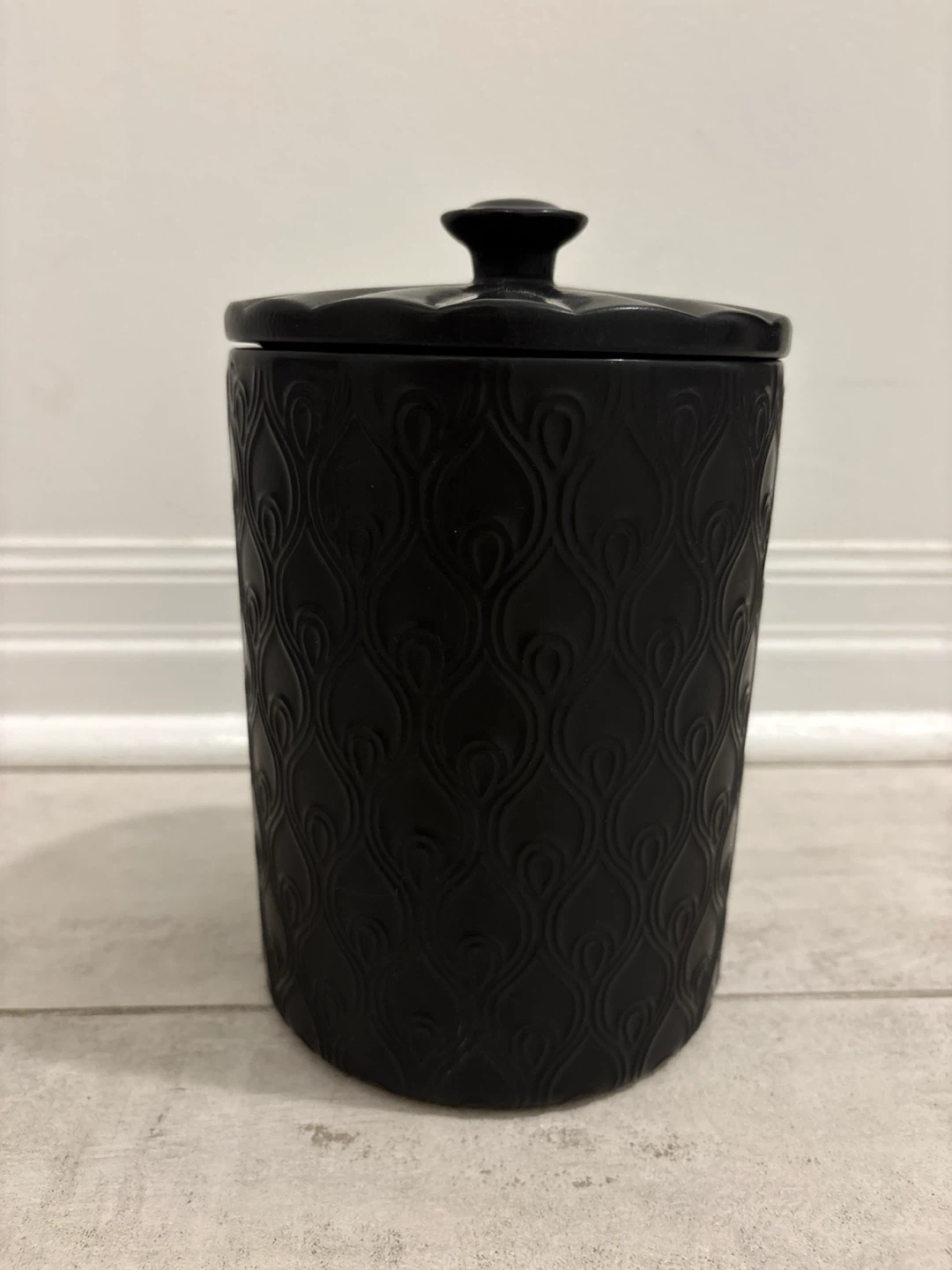 Black cookie jar