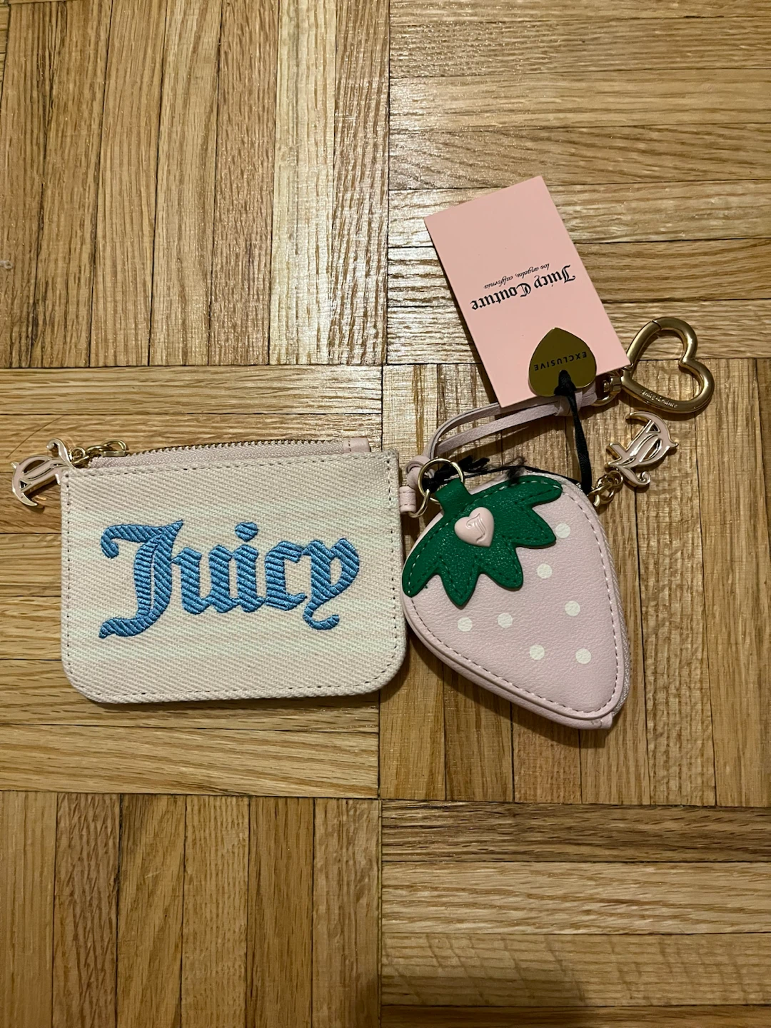 Juicy Couture Strawberry Wallet & Keychain Set – New