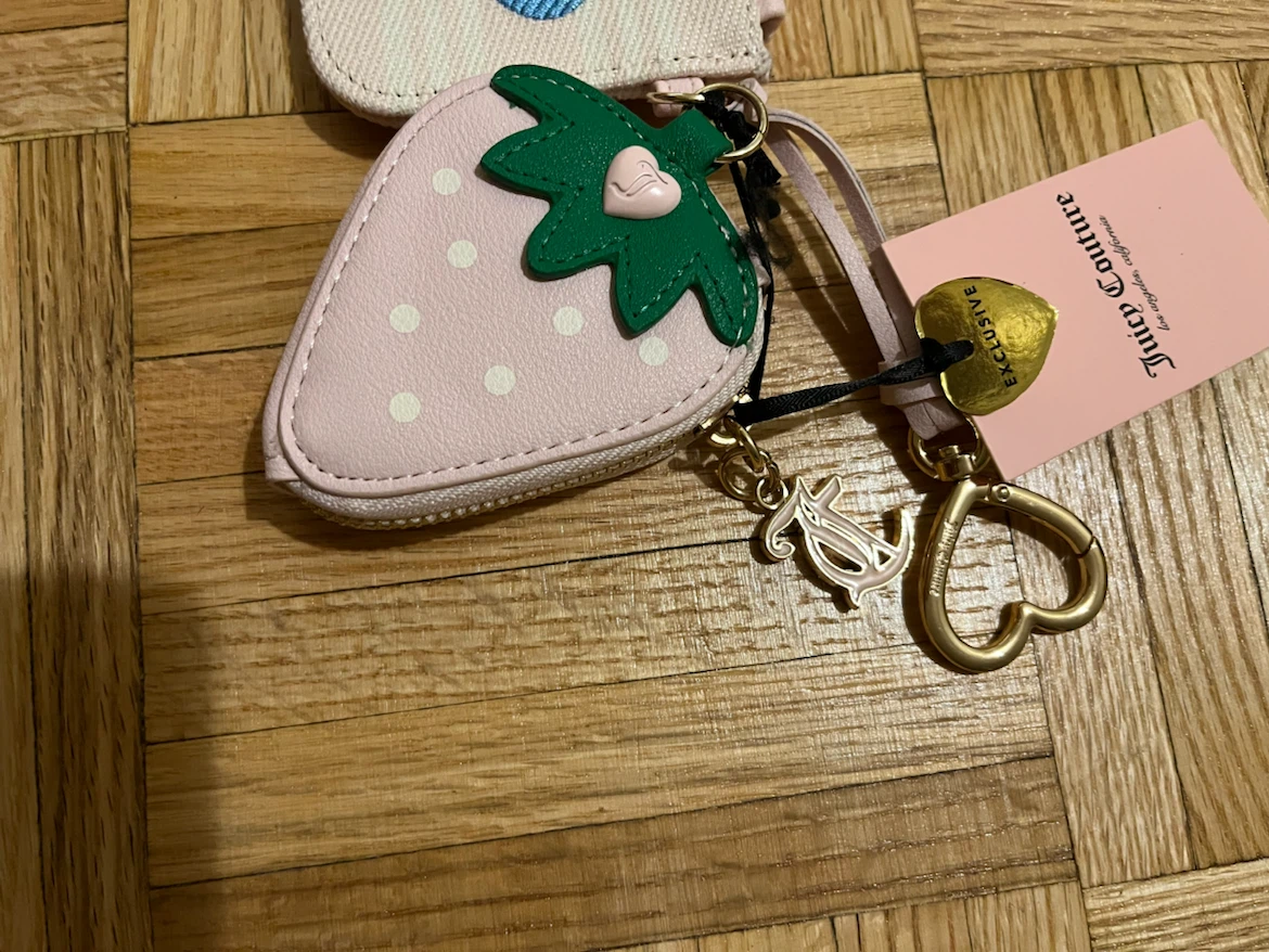 Juicy Couture Strawberry Wallet & Keychain Set – New - photo 3