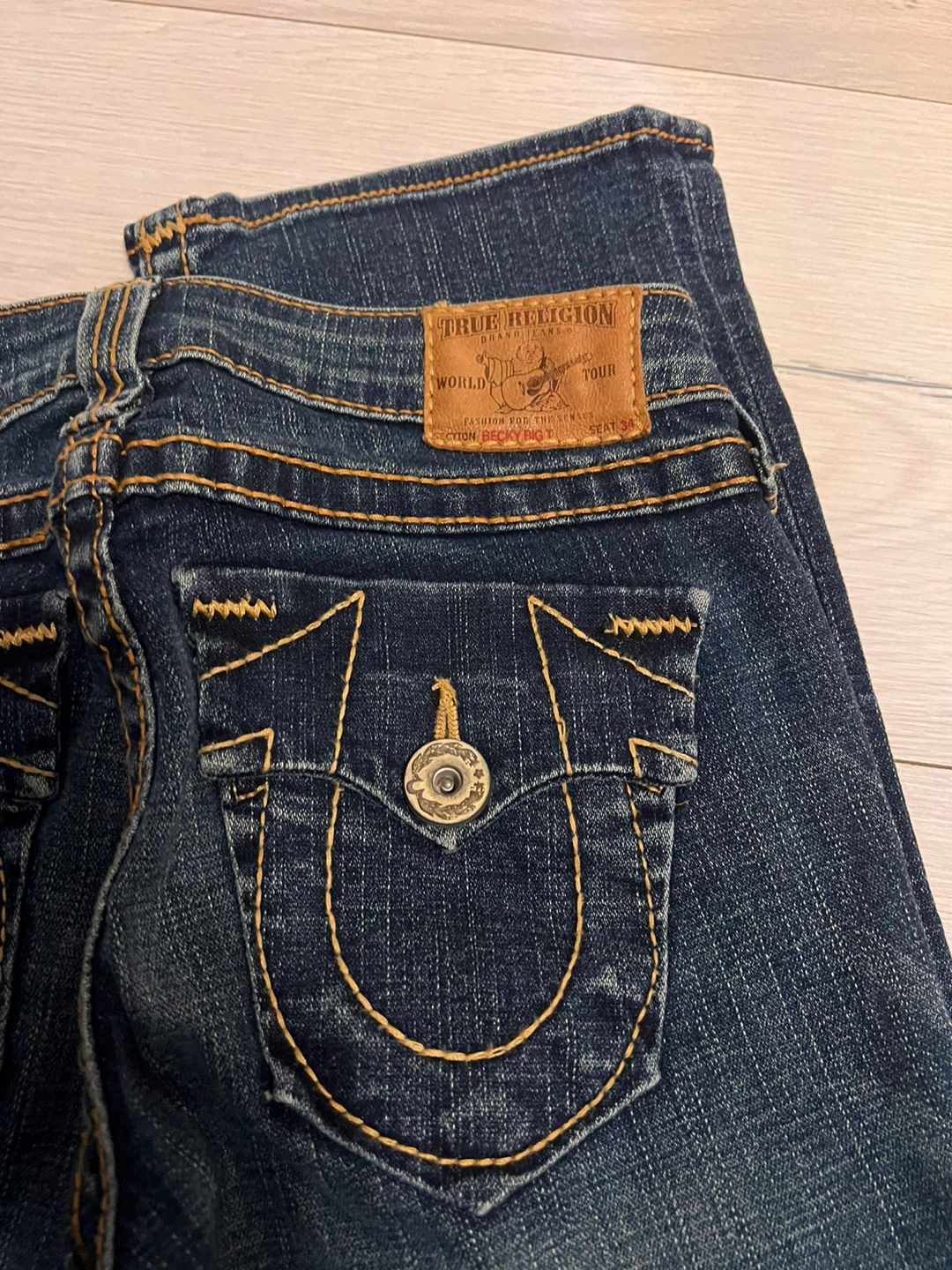New with Tags True Religion Becky Big T Jeans - photo 3