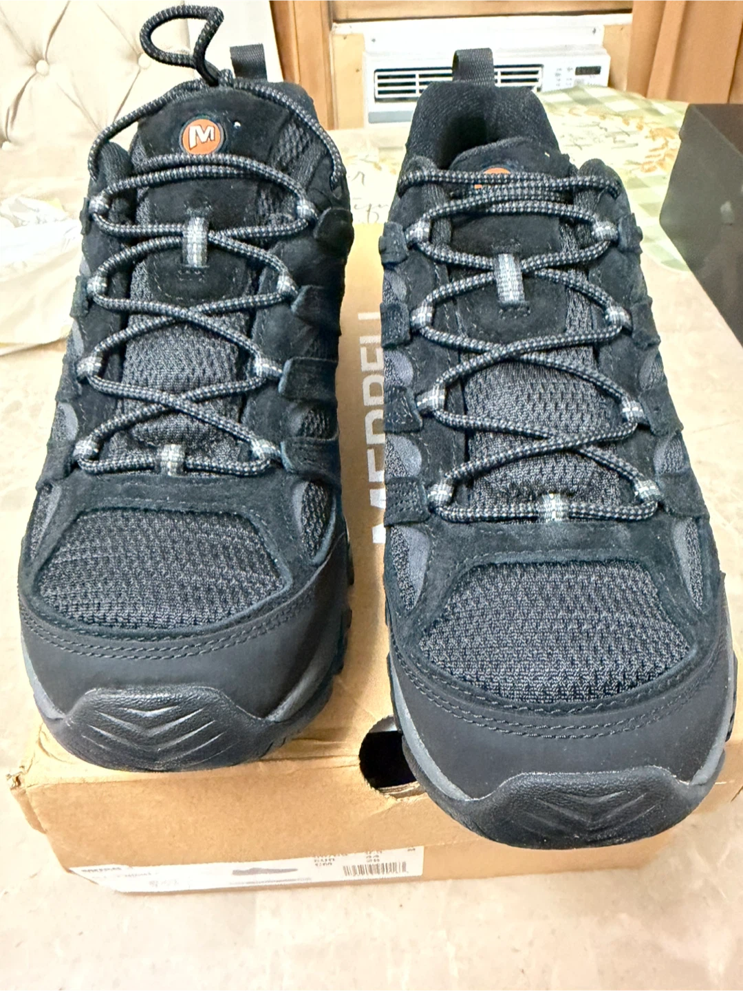 New Merrell Moab 3 Black Night Hiking Shoes – Men’s 10 - photo 3