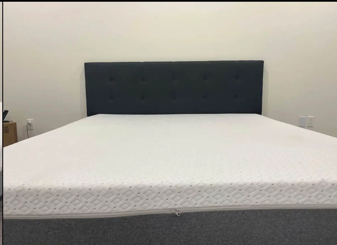 Grey Button-Tufted Upholstered Headboard - photo 3