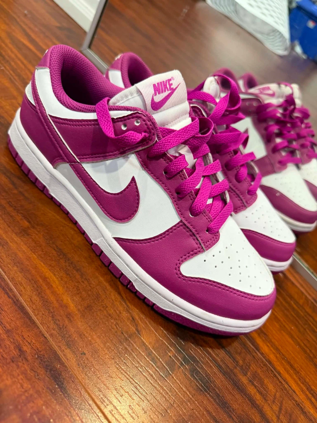 Nike Dunk Low sneakers