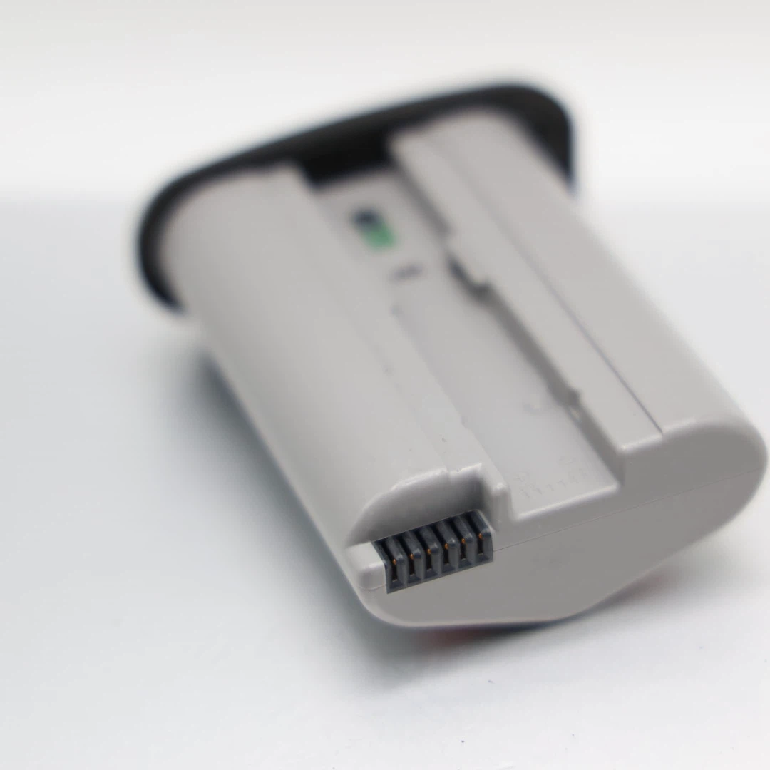 Canon LP-E19 Rechargeable Li-ion Battery Pack - photo 3