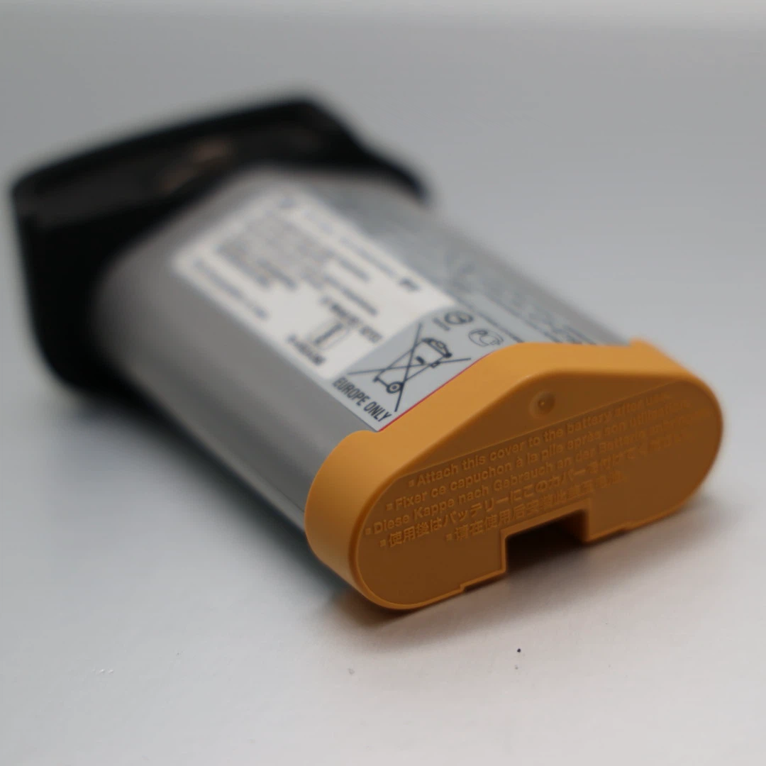 Canon LP-E19 Rechargeable Li-ion Battery Pack - photo 5