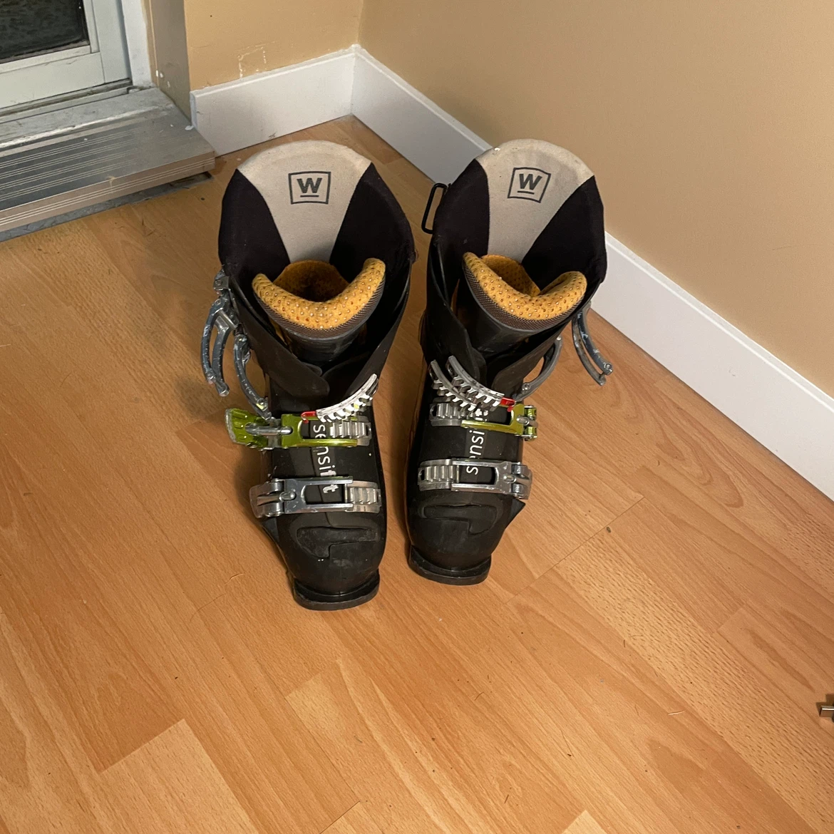 Salomon Ski Boots - photo 3