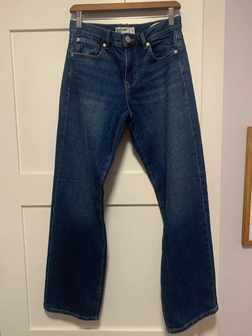 Garage Low-Rise Straight Jeans Size 01/25