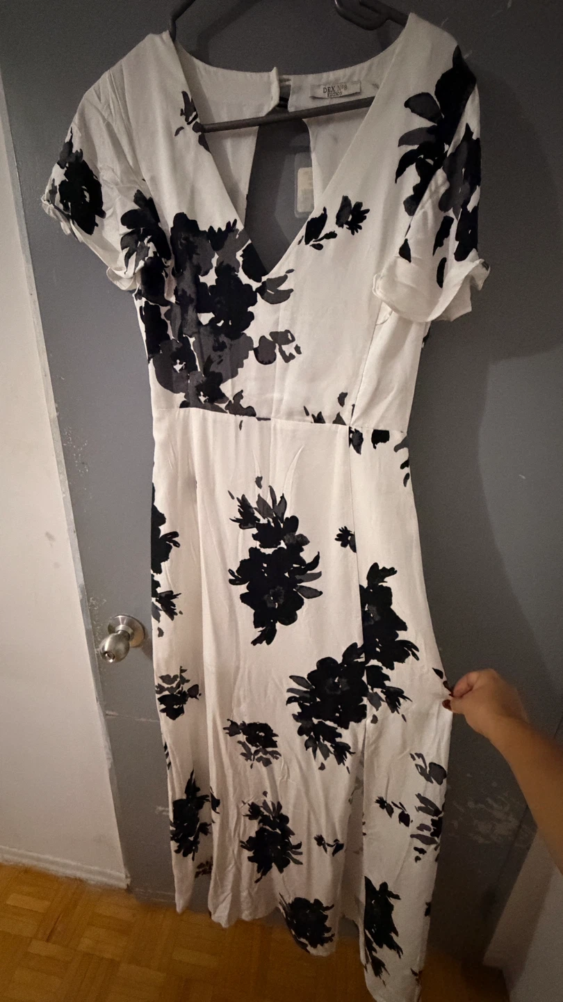 DEX No. 8 Floral Midi Dress