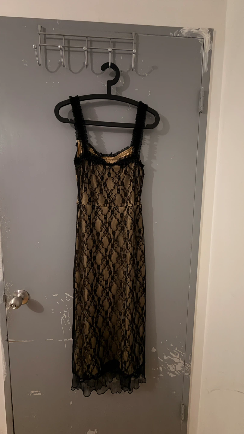Black Lace Midi Dress - photo 2