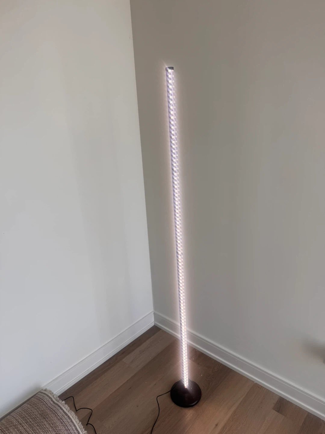 Modern LED Floor Lamp - photo 4