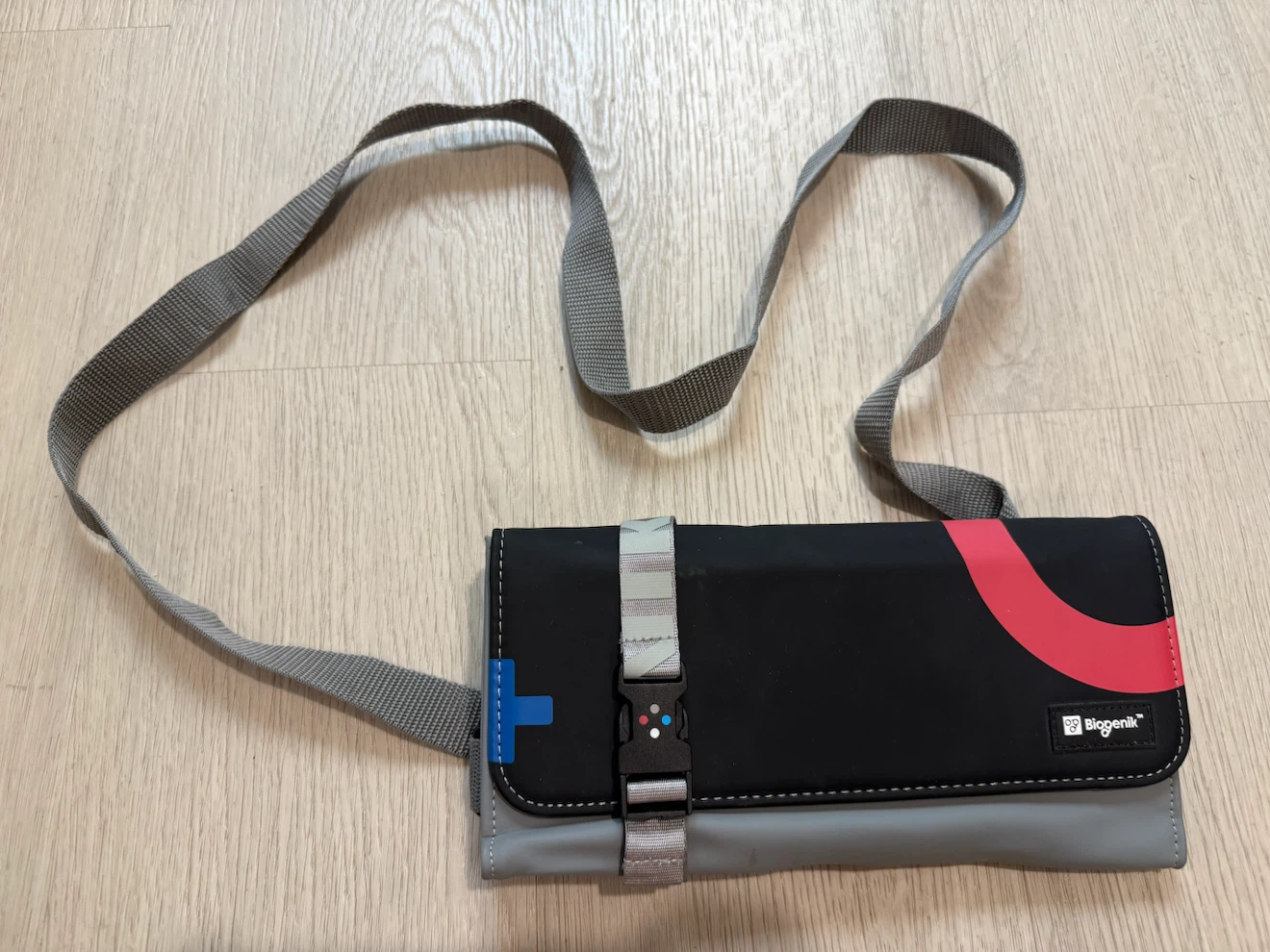 Biogenik BGK568 Crossbody Carry Case