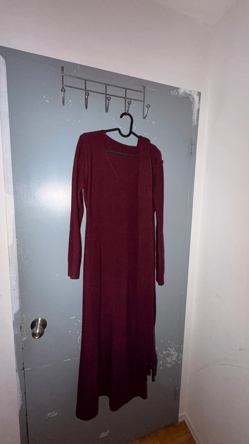 Burgundy Knit Maxi Dress with Scarf - photo 2