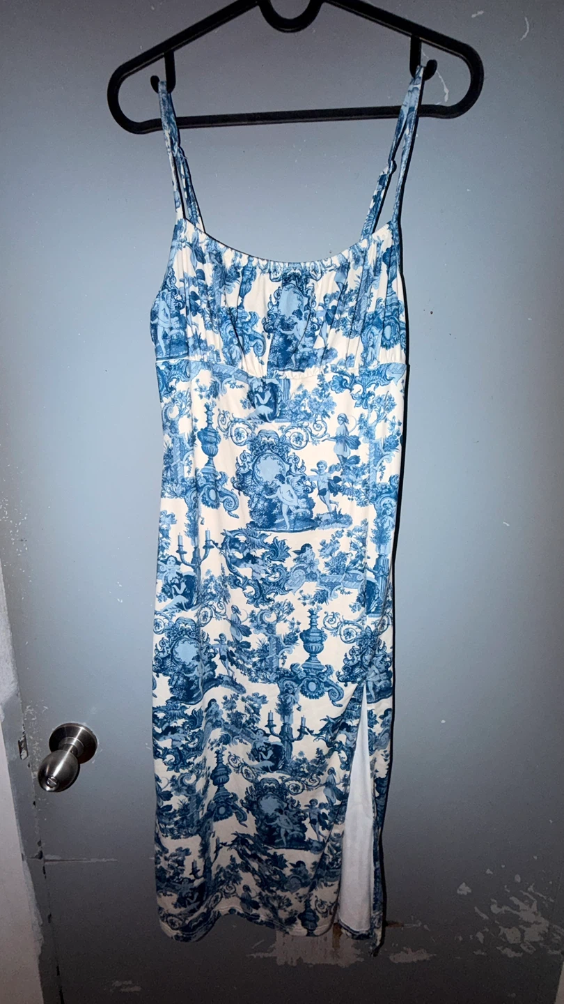 Blue and white toile midi dress - photo 2