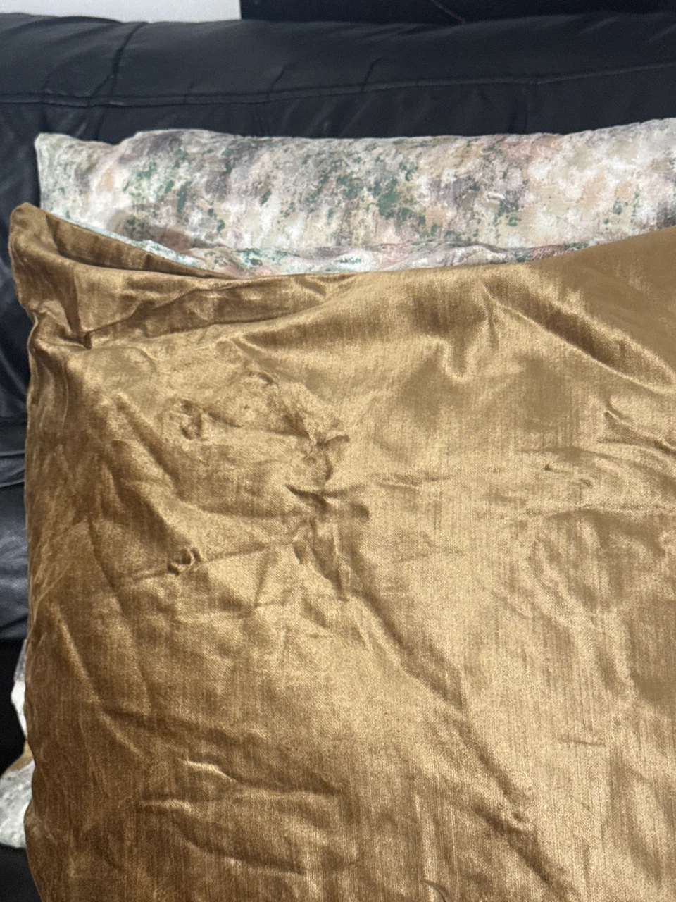 Set of Two Decorative Throw Pillows - photo 2