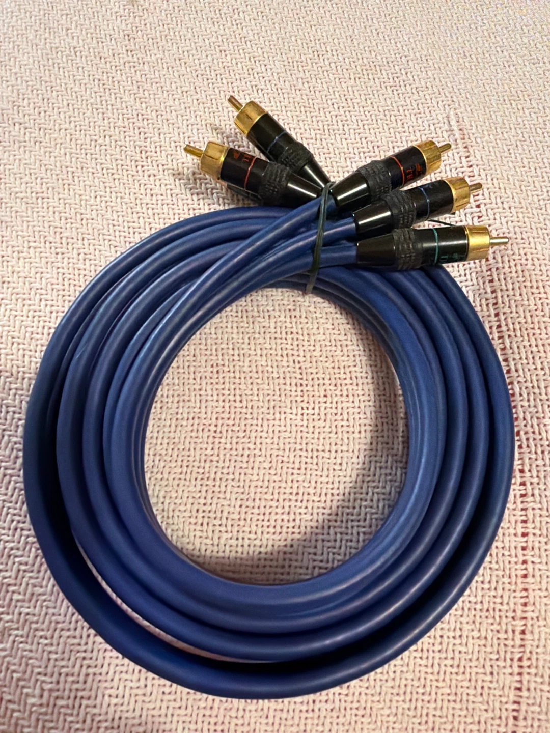Tribute cables RCA Audio Video Cable