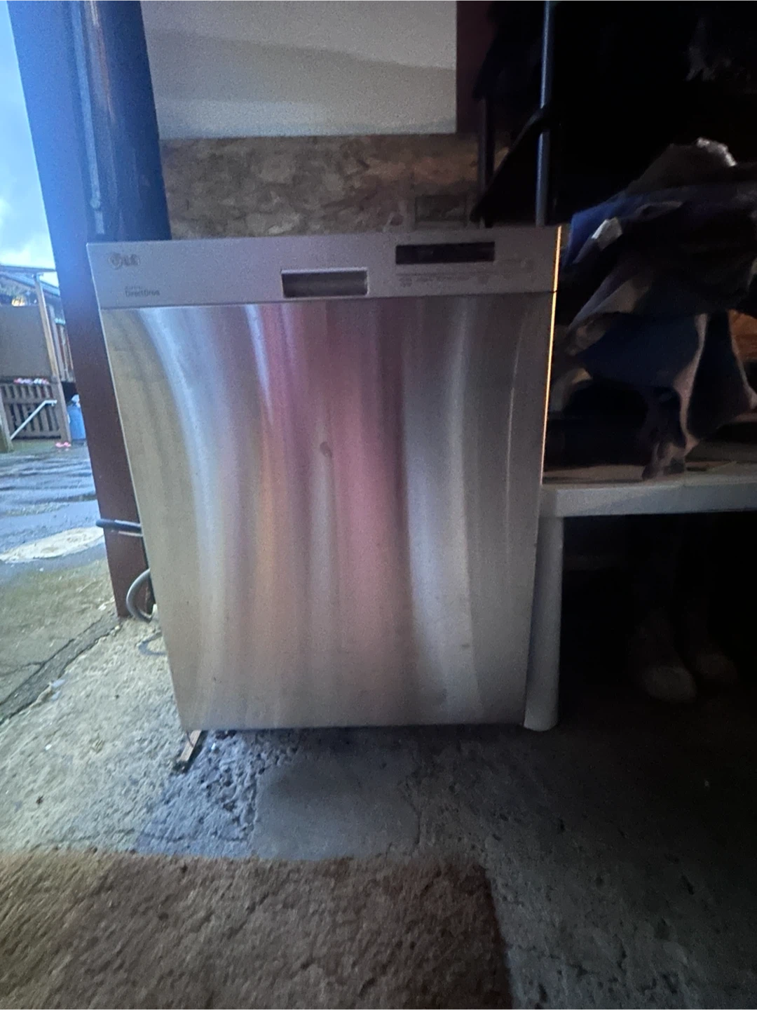 LG  Dishwasher , Electric stove great condition