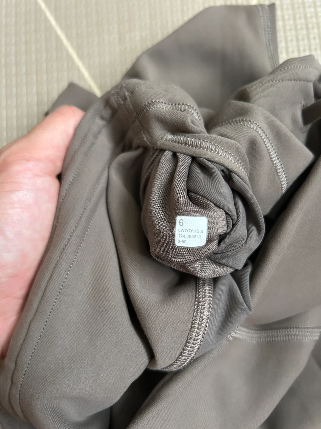 Lululemon Women's Shorts Size 6 - photo 2