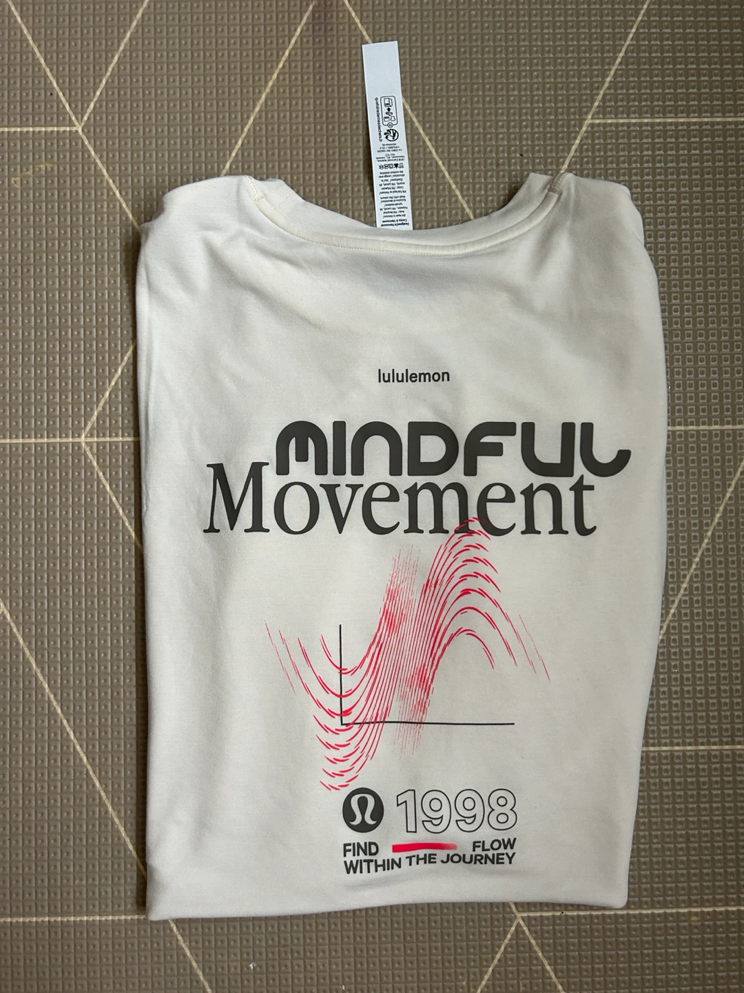 Lululemon tees - photo 2