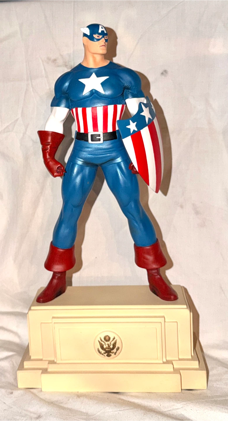 Bowen Designs Captain America Limited Edition Collectible - photo 2