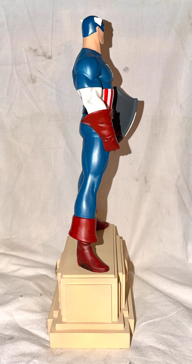 Bowen Designs Captain America Limited Edition Collectible - photo 3