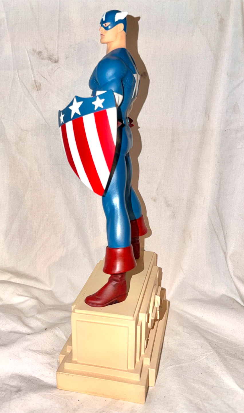 Bowen Designs Captain America Limited Edition Collectible - photo 5
