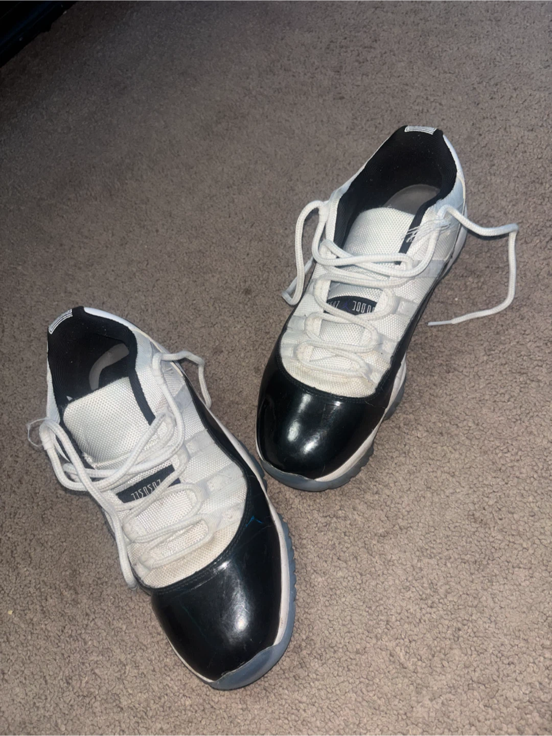 Air Jordan 11 Retro Low Sneakers