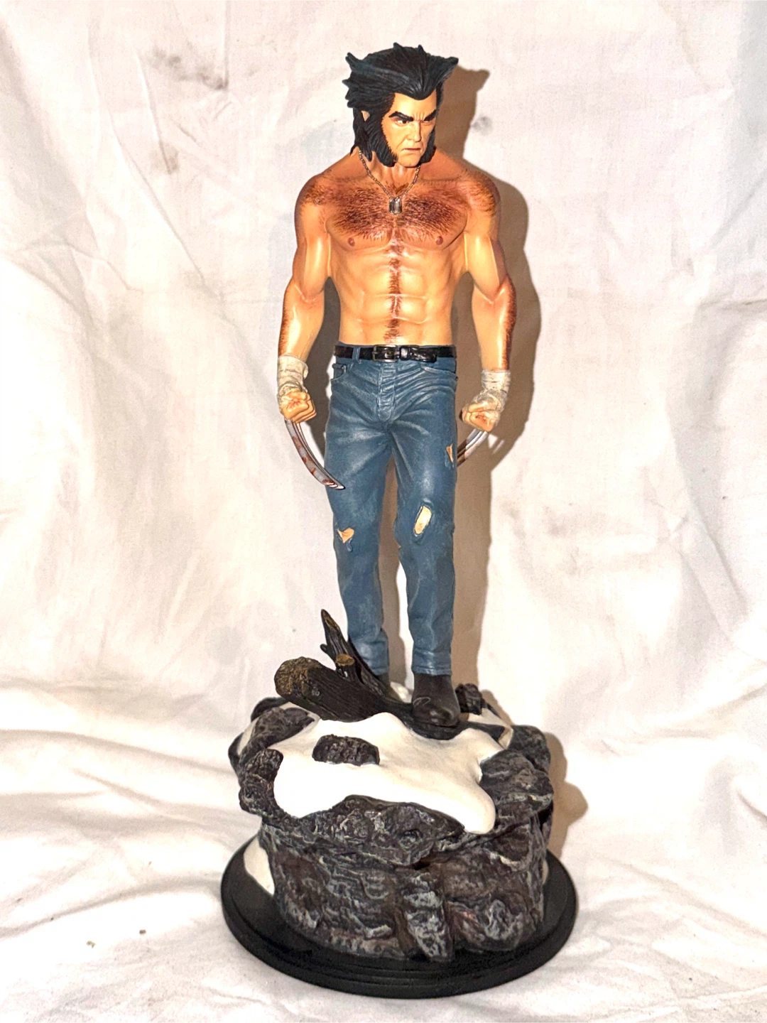 Marvel Wolverine Logan Limited Edition Collectible Statue - photo 2