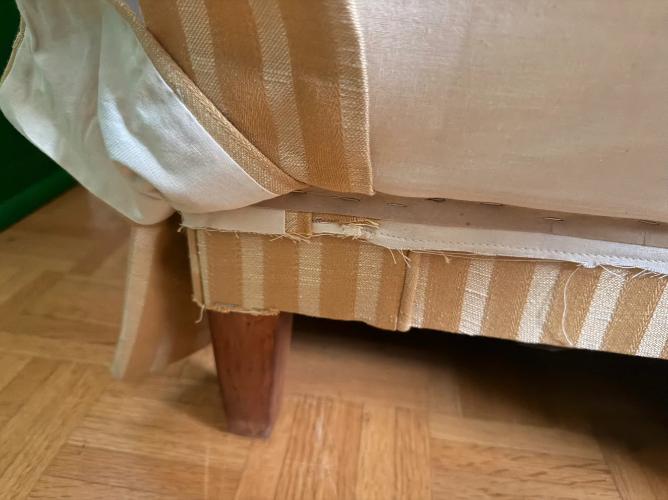 3-Seater Striped Couch - Vintage - $80 - Must Go This Week! - photo 2