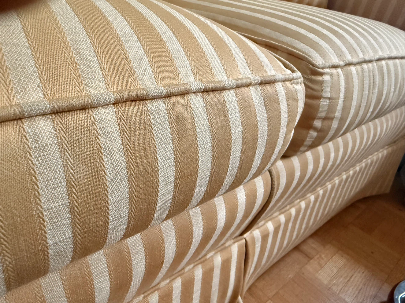 3-Seater Striped Couch - Vintage - $80 - Must Go This Week! - photo 3