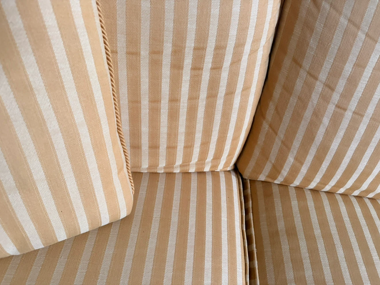 3-Seater Striped Couch - Vintage - $80 - Must Go This Week! - photo 4