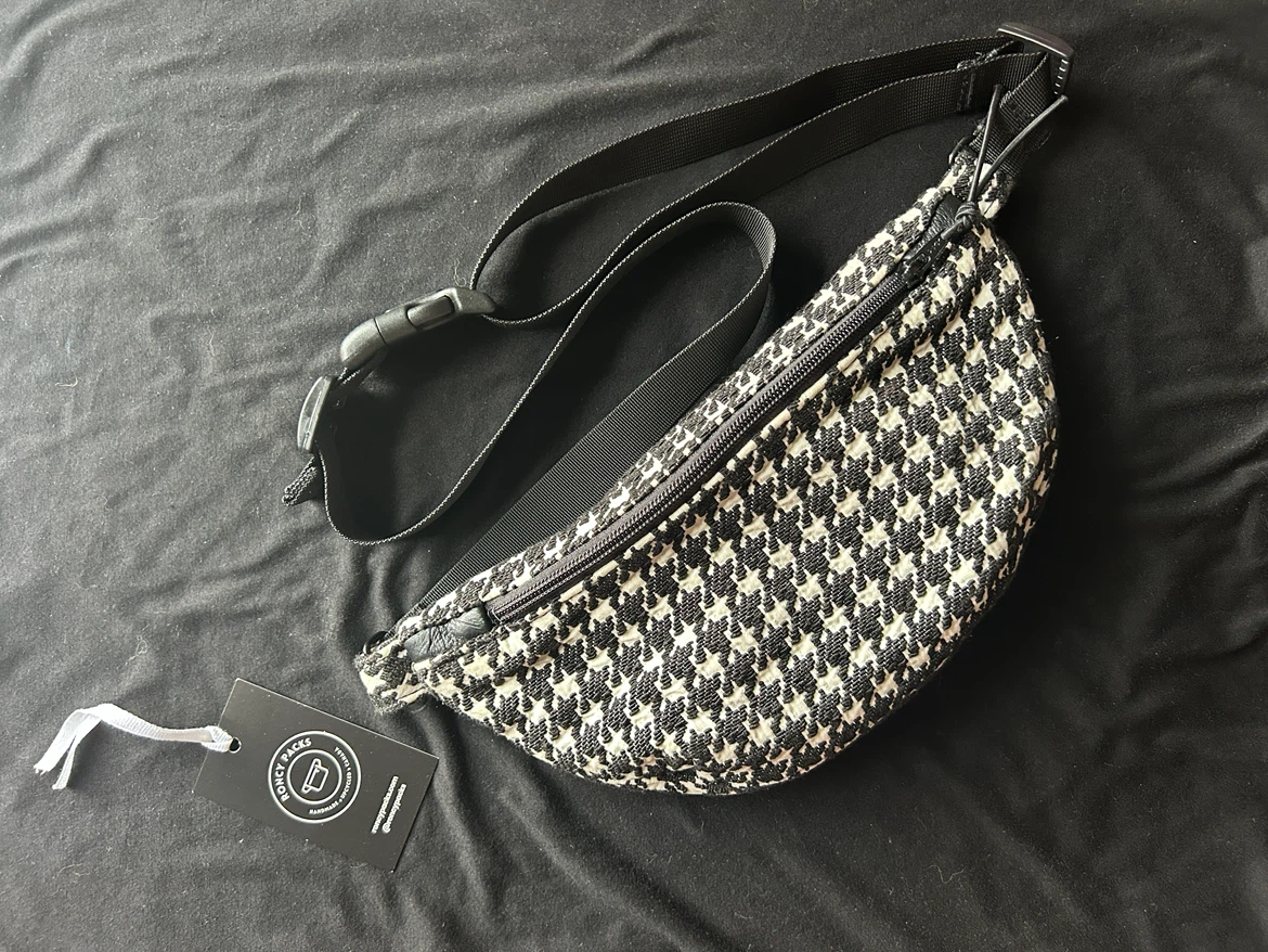 Roncy Packs Houndstooth Belt Bag