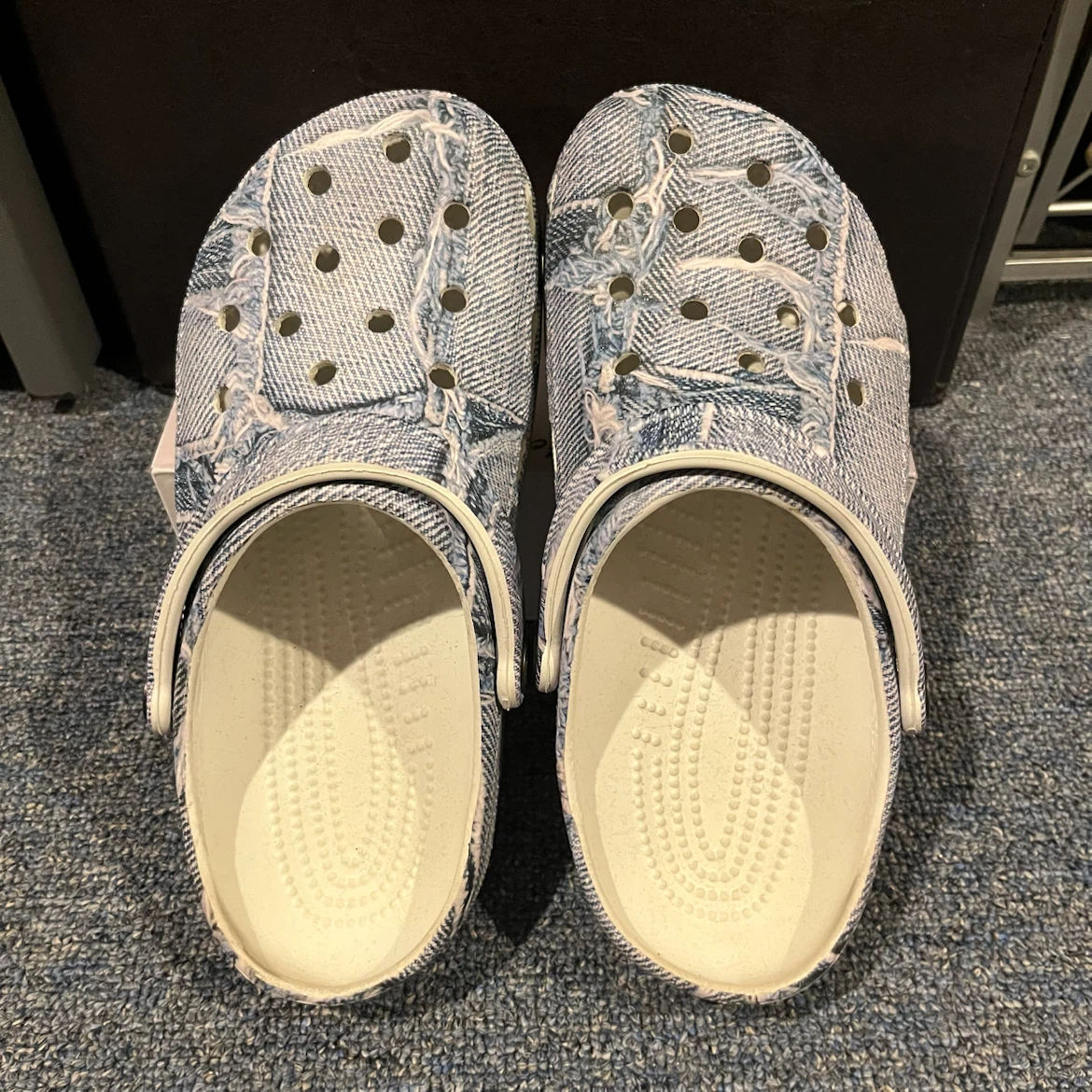 Women’s Denim-Printed Crocs - Blue - photo 2
