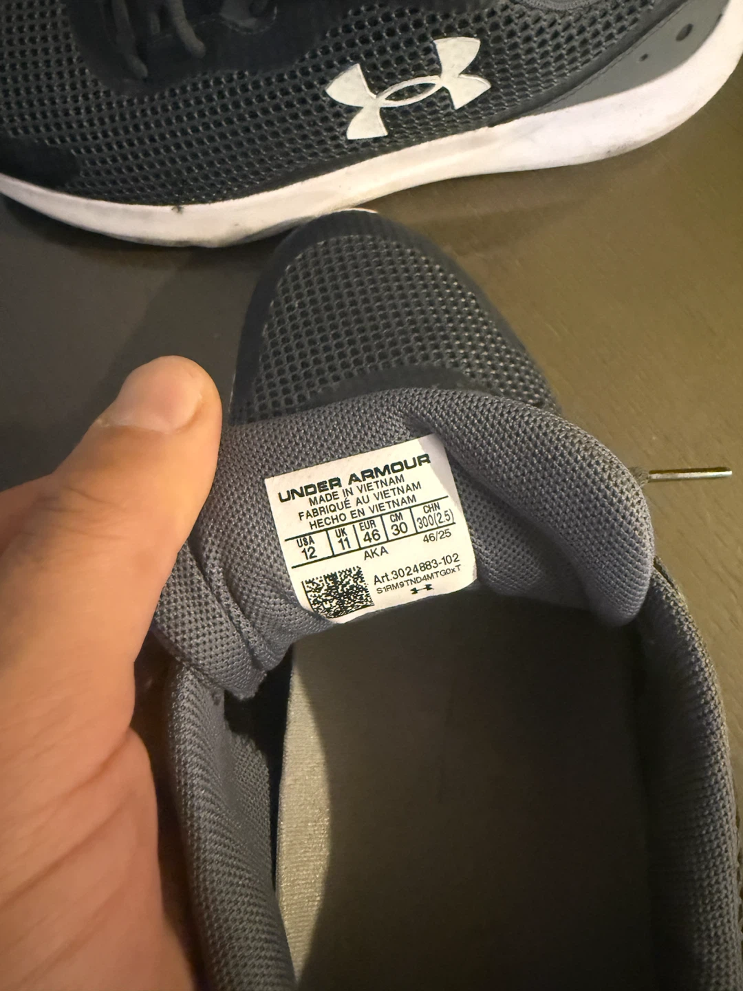 Under Armour Surge Running Shoes Size 12 - photo 4