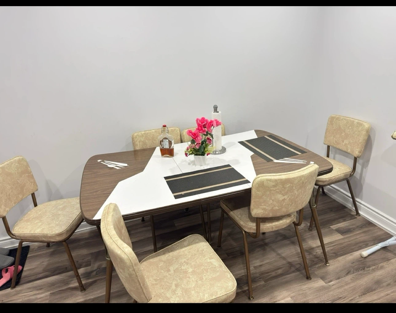 Vintage Mid-Century Dining Table and 6 Chairs - photo 2