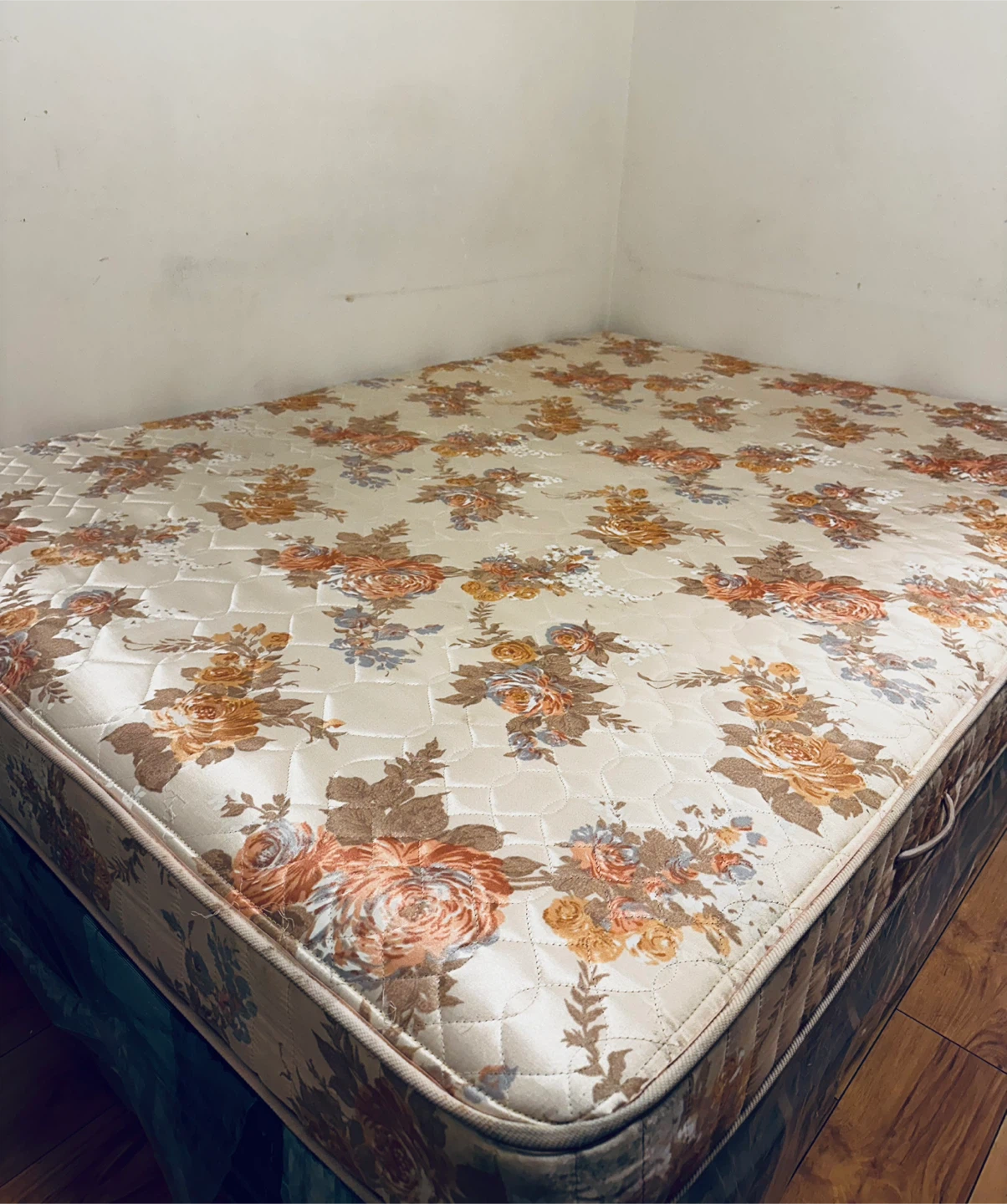 Vintage Floral Queen Mattress