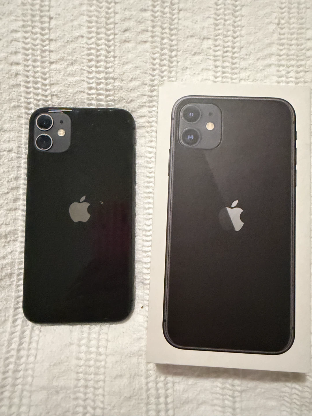 Apple iPhone 11 - Black - photo 2
