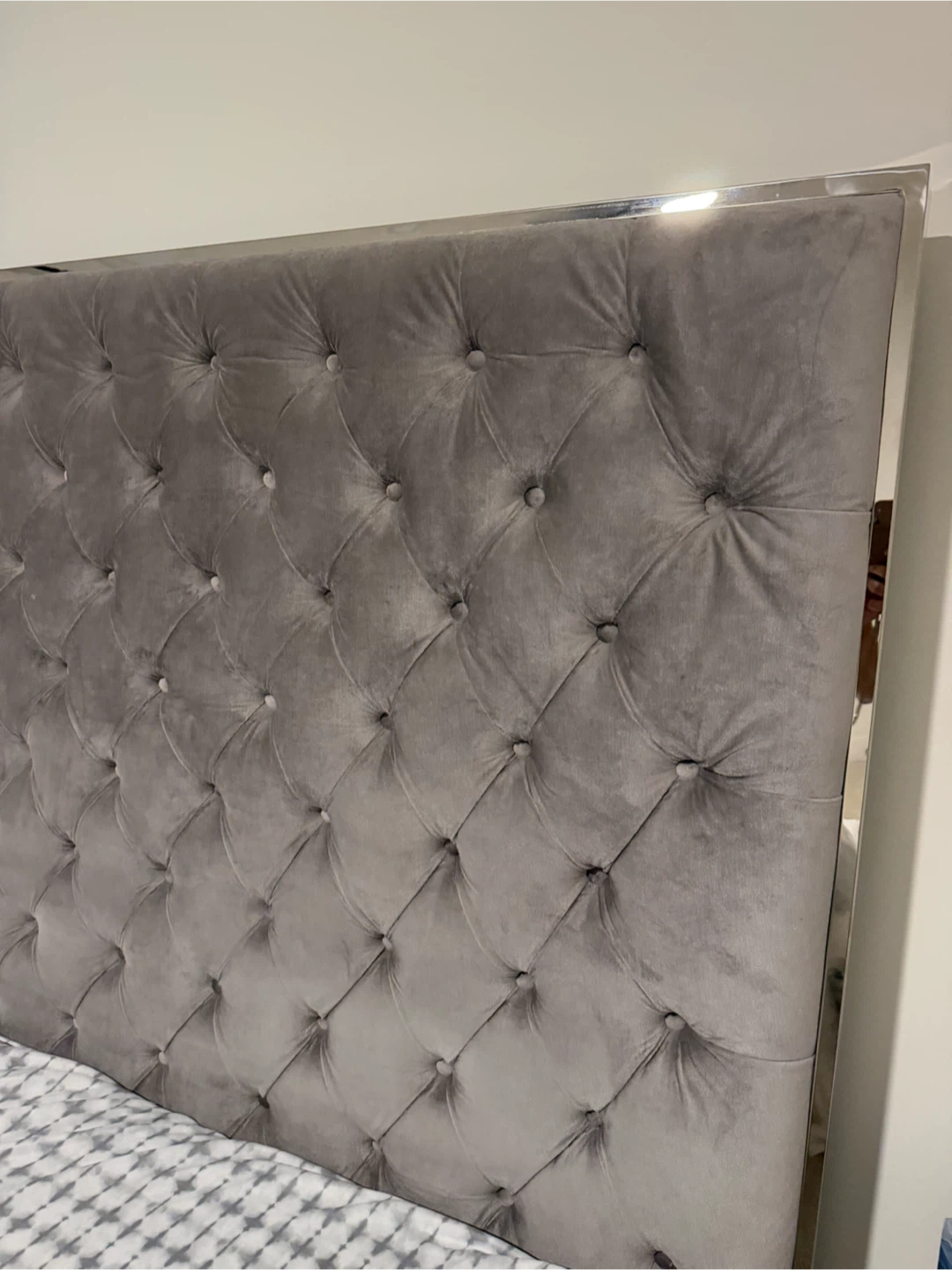Queen bed headboard and frame - photo 4