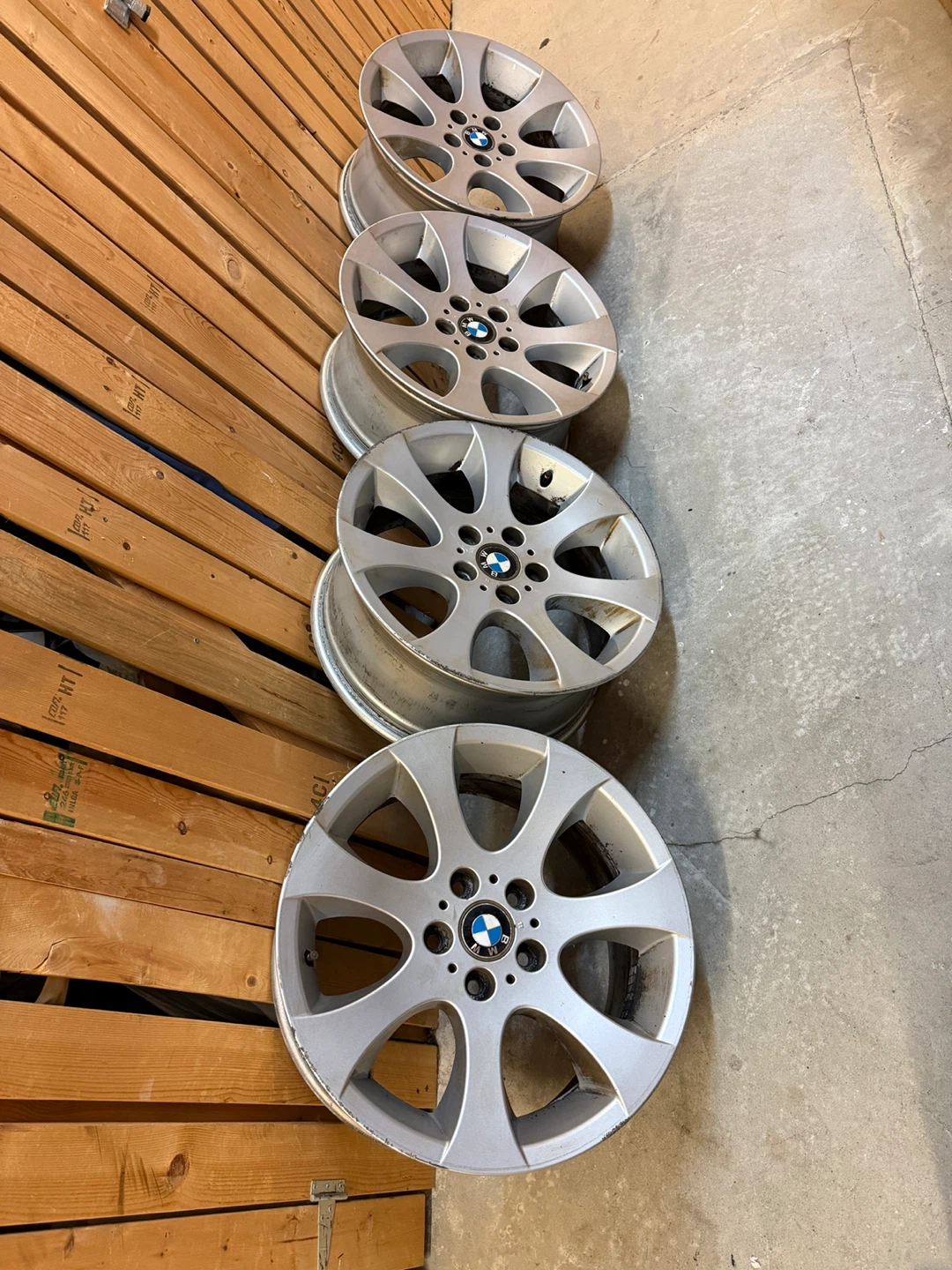 Set of 4 Genuine BMW 18” staggered wheels