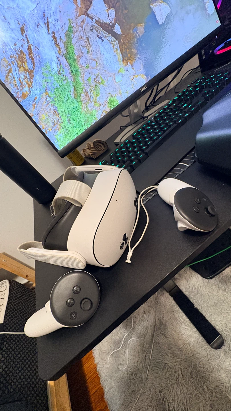 Meta Quest 3s VR Headset with Controllers