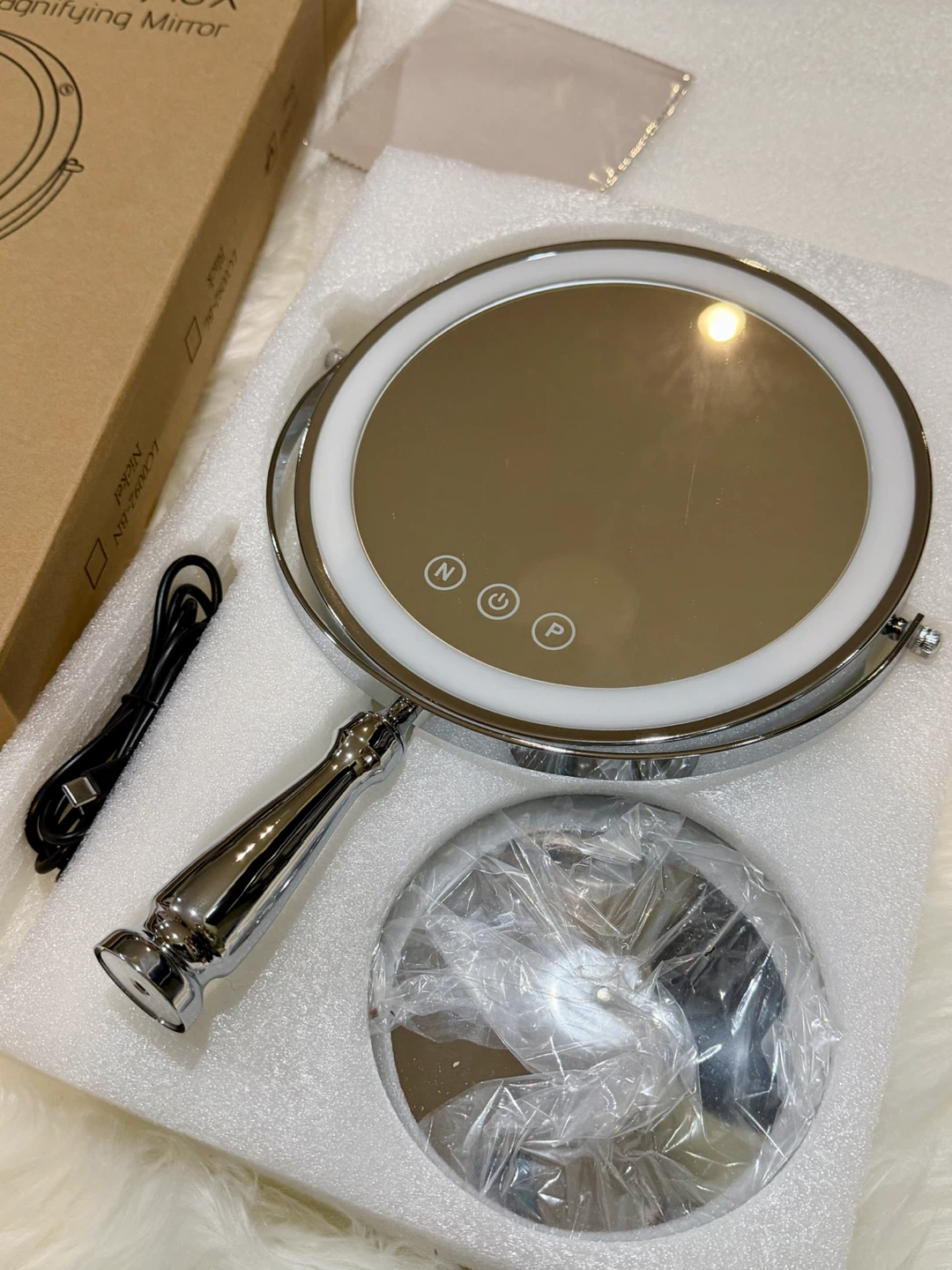 9 Inch Double-Sided Lighted Magnifying Mirror - photo 2