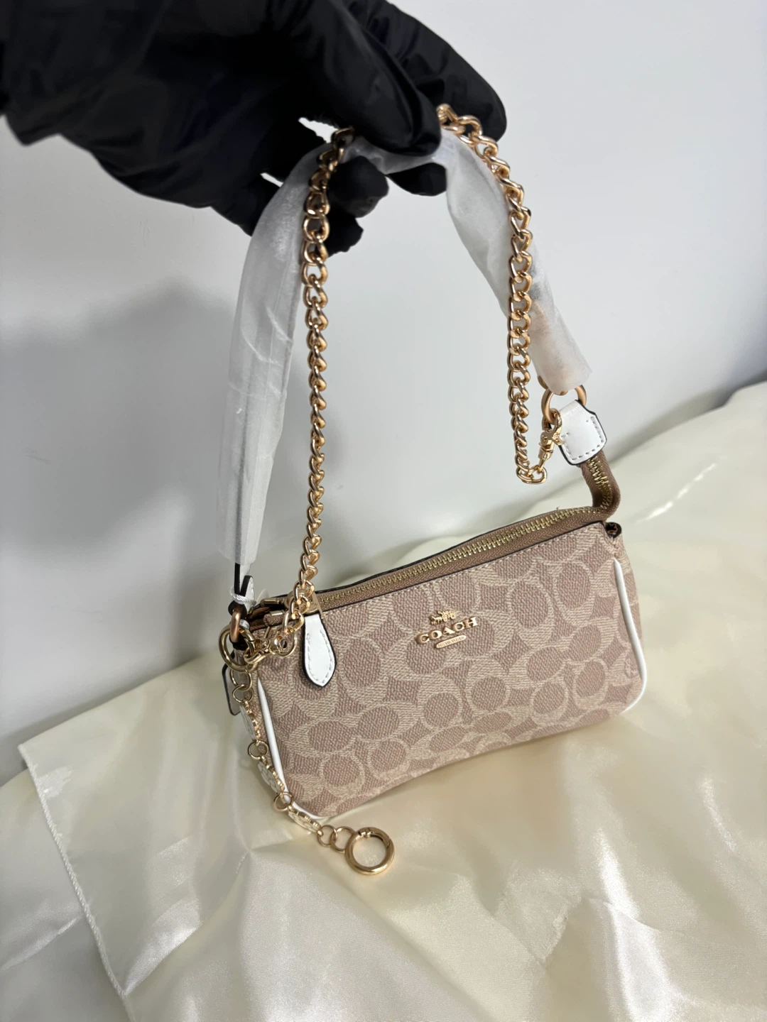 Handbags - photo 2