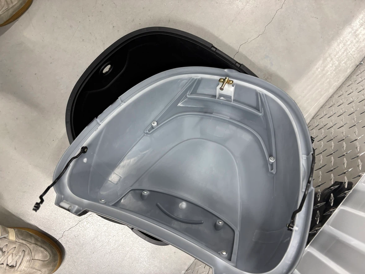 Motorcycle/ scooter tail Storage trunk - photo 2